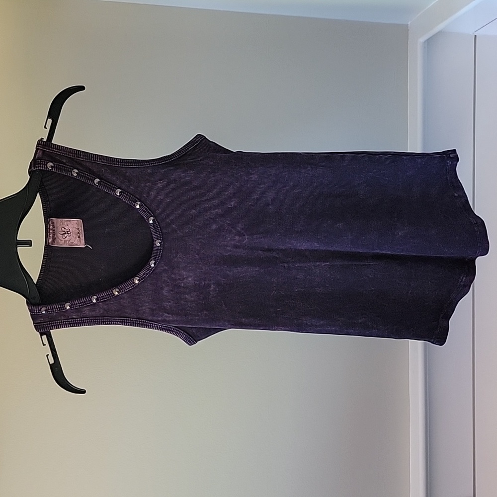 Vocal plum tank